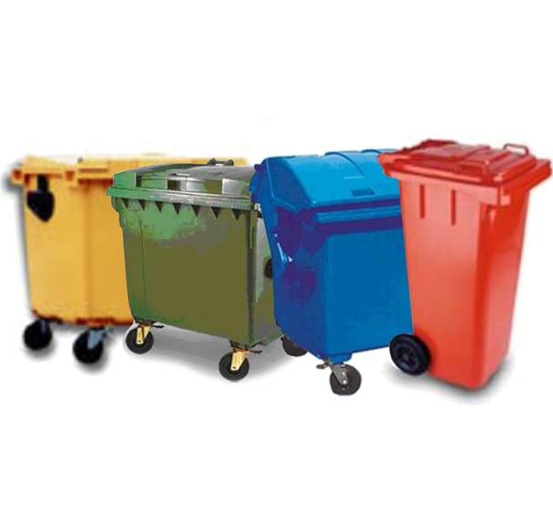 contenedores de reciclaje con ruedas de diferentes colores en barcelona